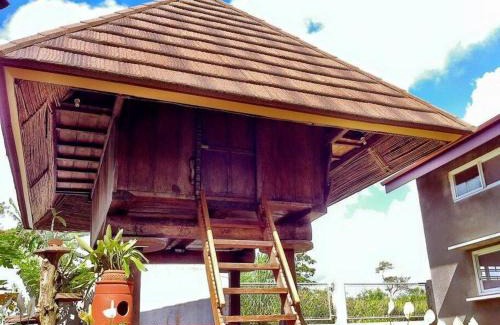 Mendez Crossing West Apartment | Modern Ifugao House at Tagaytay Patio Elisabel