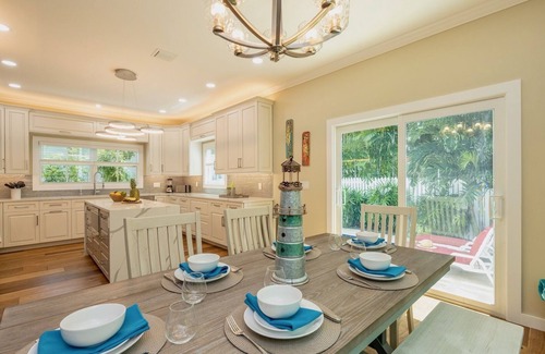The Meadows House | *MODERN IN THE MEADOWS @ THE MEADOWS* Chic Private Home & Pool + LAST KEY SERV