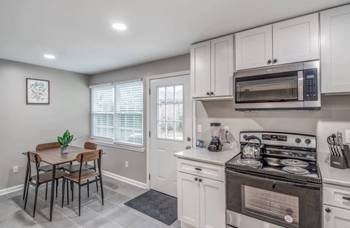 Ellendale House | Modern Interior, Near Downtown! Warm at Wellsville