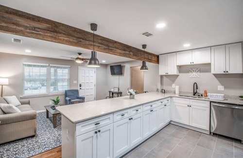 Ellendale House | Modern Interior, Near Downtown! Warm at Wellsville