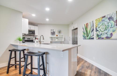 Isla del Sol Apartment | Modern Isla Del Sol Condo Walk to St Pete Beach!