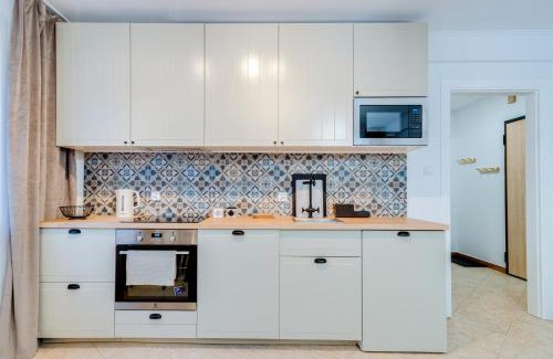 Wroclaw Old Town Apartment | Modern Italia Apart - 100m Main Square - parking and lift