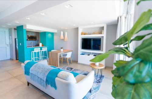 Isla Verde House | Modern Jewel Beachfront Isla Verde