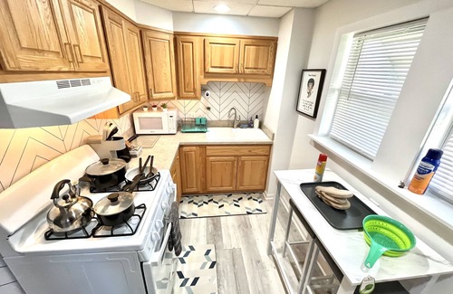 Corning House | Modern King walk to Market Street