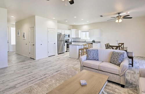 Kingman House | Modern Kingman Vacation Rental, 5 Mi to Dtwn!