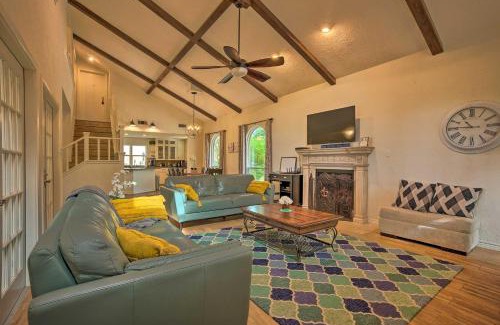 Blue Bell Estates House | Modern Lake Conroe House with Lakefront Park and Deck!