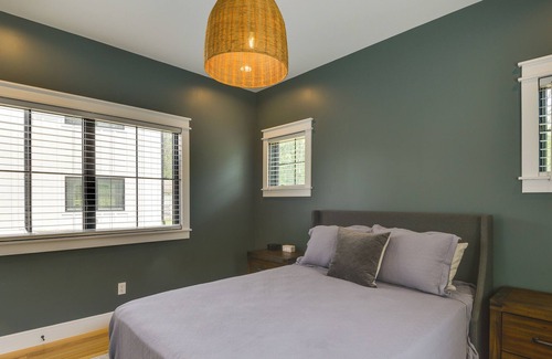 Henderson House | Modern Lake Ontario Escape w/ Beach Access!