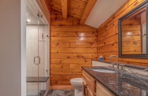 Old Town Cabin | Modern Lakefront Cabin with Hot Tub & Amazing View