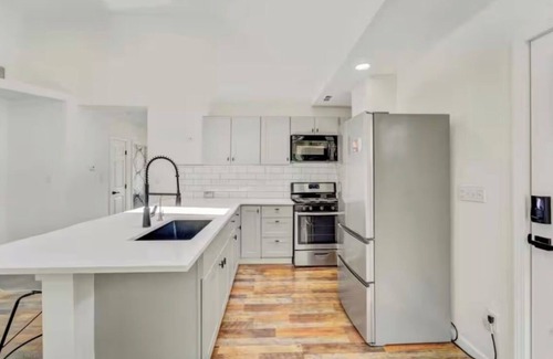 Lakeview Cottage | Modern Lakeview Cottage