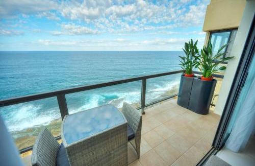 Tower Road Apartment | Modern, large 3bedroom, spectacular views GOSLM-9