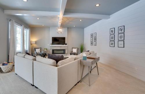 Deadwood House | Modern Lead Cabin with Hot Tub, 6 Mi to Skiing!