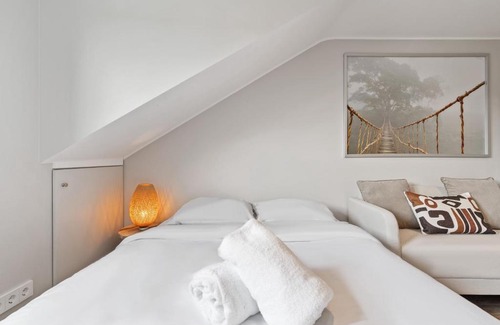 Limpertsberg Apartment | Modern Limpertsberg Studio Near City Center