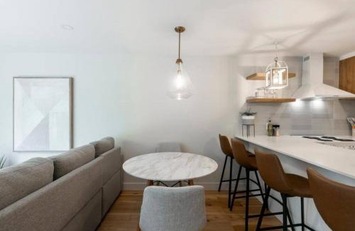 Mont-Tremblant Village Apartment | Modern Lodge Pool & Spa Mont-Tremblant