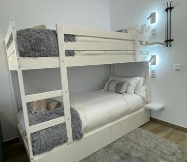 Pas de la Casa Apartment | Modern Loft in Pas de la Casa, wifi, ski