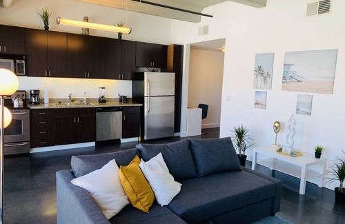 Downtown Sacramento Apartment | Modern Loft in the ❤️ of Downtown Sacramento