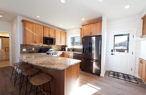 Purgatory House | Modern Log Cabin - Incredible Views - 3 Min to Purg - Private Hot Tub