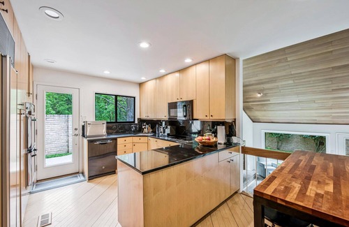 Bethesda House | Modern Lux Home near DC!