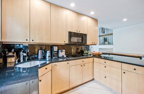 Bethesda House | Modern Lux Home near DC!