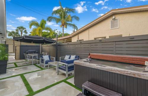 Melaleuca Gardens House | Modern Luxe Hideaway