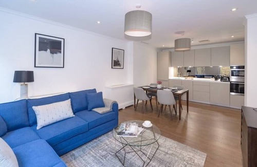 Covent Garden Apartment | Modern, Luxurious 1BR Flat- Heart of Covent Garden