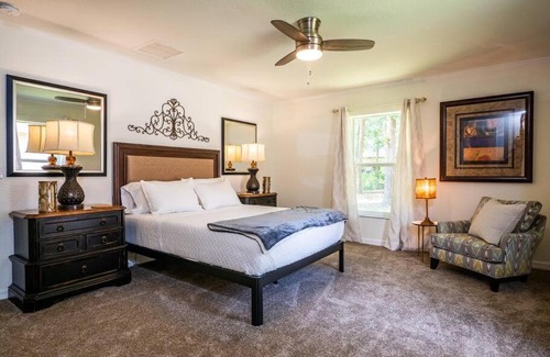Fellowship House | Modern & Luxurious 3BR Home - Gem - Car Garage