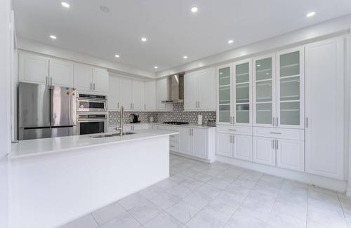 Caledon House | Modern Luxurious~6BR~4WR~House