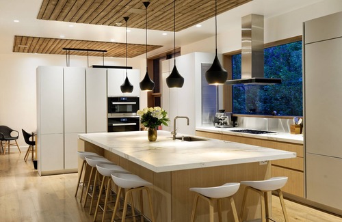 Aspen House | Modern & Luxurious Aspen Jewel Box with Outdoor Activities & Adventure!