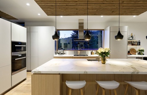 Aspen House | Modern & Luxurious Aspen Jewel Box with Outdoor Activities & Adventure!