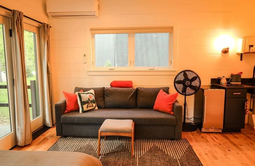 Freeport Cabin | Modern, Luxurious, Cabin in the Woods - 17 (ADA)