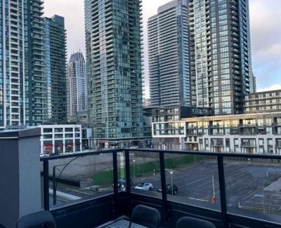Mississauga House | Modern Luxury 3 bed rooms House in Toronto Mississauga
