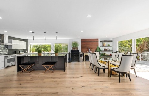 Mesa Verde House | Modern Luxury 5 Bedrooms in Costa Mesa