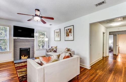 Midtown Apartment | Modern Luxury Apartment 1 mile from Forsyth Park