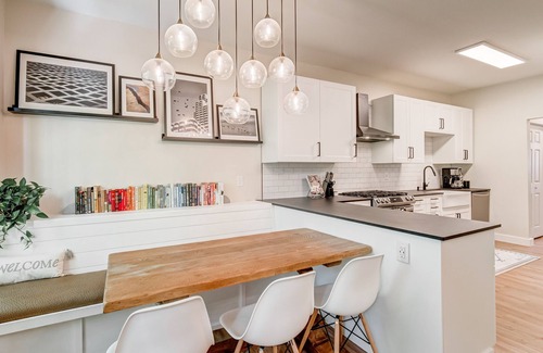 Johns Creek House | Modern luxury furnished rental in Alpharetta. Pet friendly!