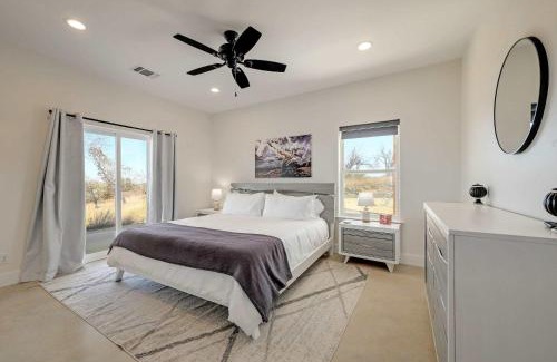 Fredericksburg House | Modern luxury Hill Country escape gorgeous views