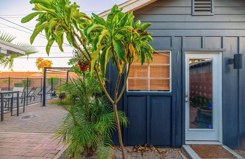 Cavalier Vista House | Modern Luxury Home-Old Town Scottsdale-Huge Pool!