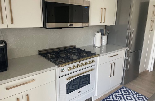 Rio Robles House | Modern Luxury Meets Natural Escape: Ultimate Comfort, SUPs & Close to Downtown