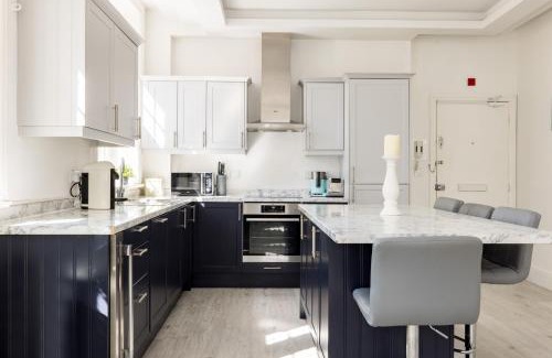 Chinatown Apartment | Modern Luxury Soho Apartment