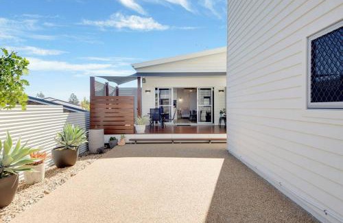 Emu Park House | Modern Luxury Studio Apartment