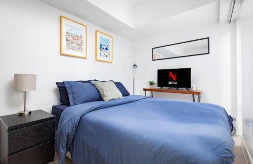 Bay Cloverhill House | Modern Micro Studio in Heart of Downtown