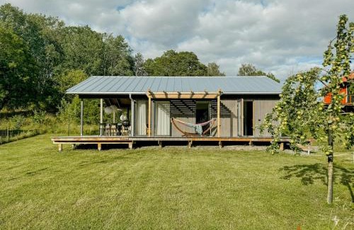 Enkoping House | Modern Mini-Villa With Lake View On Bryggholmen