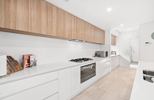 Willetton House | Modern Minimalistic Home 3BR