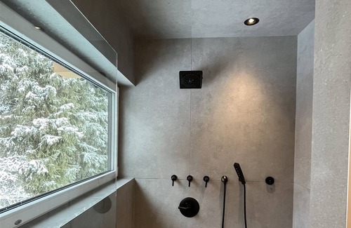 Whistler Cay Estates House | Modern mountain Chalet. Views, Hot Tub, Steam Room, Luxury!