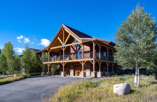 Tabernash House | Modern Mountain Retreat w Scenic Views Hot Tub