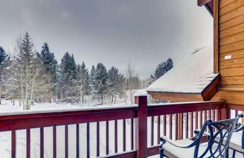 Three Peaks House | Modern Mountain Stay Hot Tub Fire Pit and Views