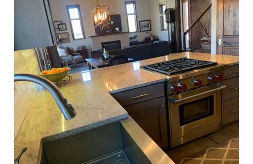 Carbondale House | Modern Mtn New Build Comfort, Near Aspen Skiing