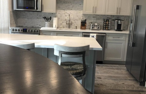 Key Largo House | Modern Nautical Townhome on Moonbay Key Largo