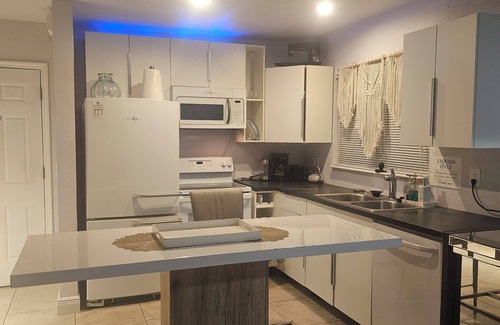 Clearwater House | Modern near baseball + Clearwater Beach