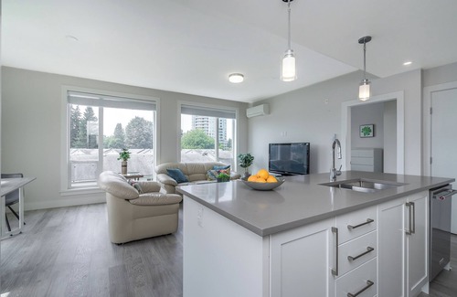 Abbotsford Apartment | Modern Near Mill Lakenn