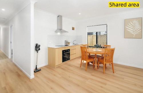 Kuraby House | Modern New-Build Peaceful Home Studio