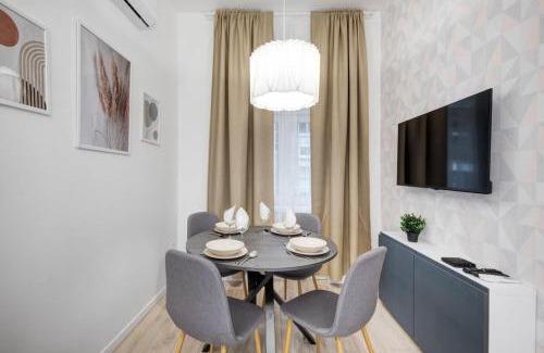 Csarnok negyed Apartment | Modern New & Central